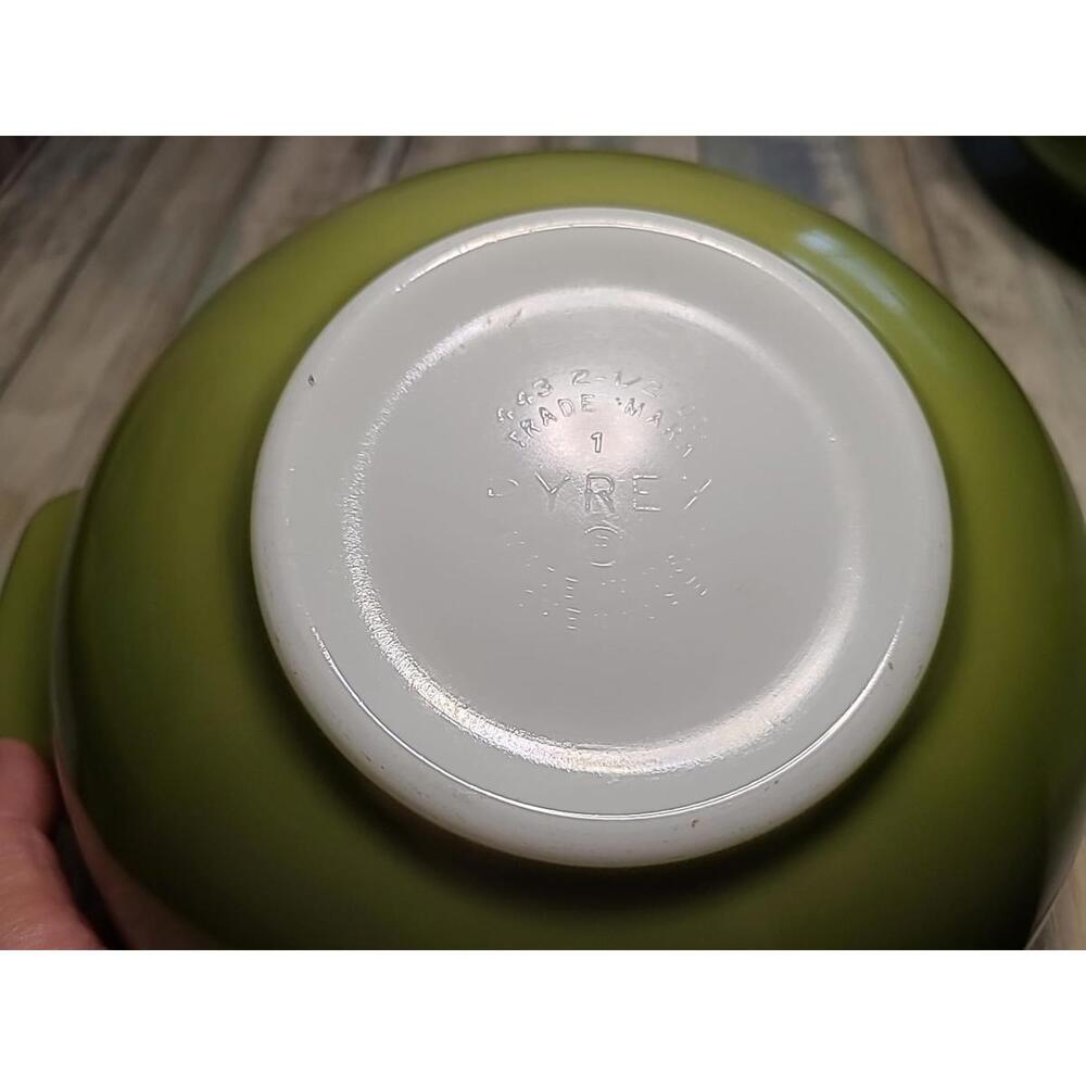 3 Pyrex Verde Green Cinderella Mixing Bowls Vintage. 2 444 4qt And 1 442 2.5 Qt. - Picture 7 of 9